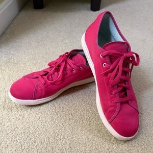 Women’s Reebok Tennis Shoes